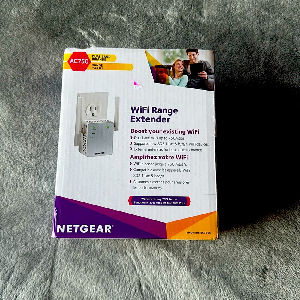 NetGear WiFi Range Extender (BOOST EXISTING WIFI)